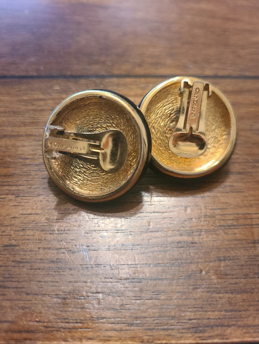 Vintage Christian Dior clip-on Earrings - Picture 5 of 5